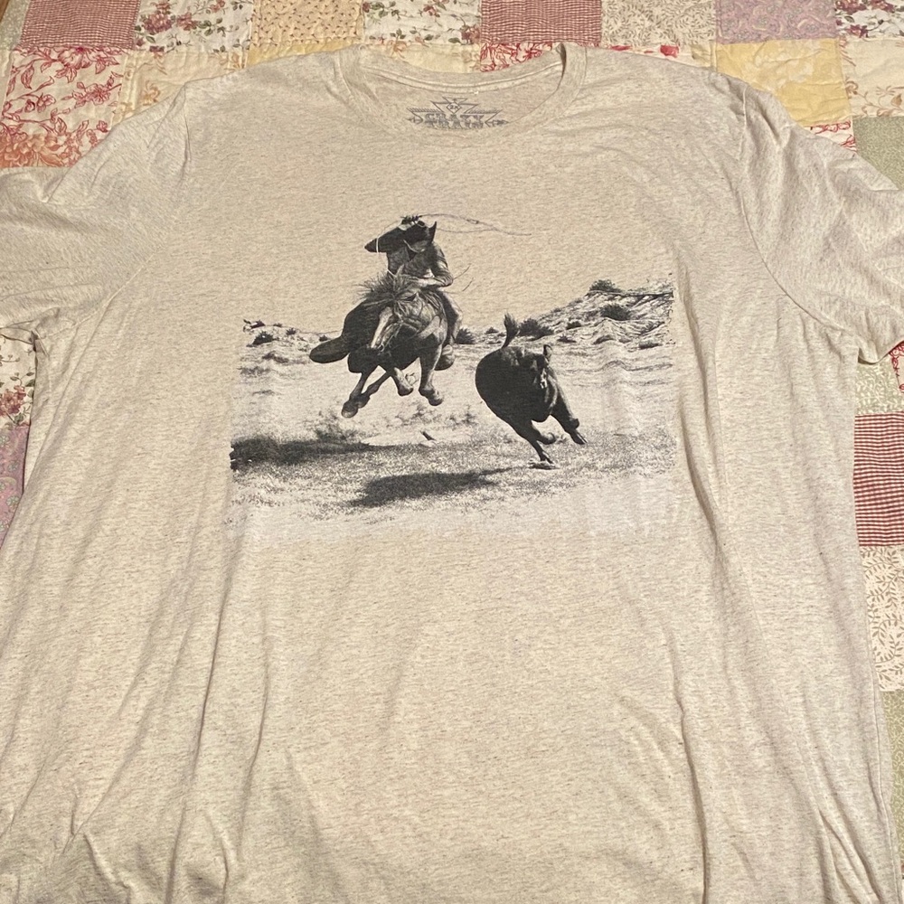 Crazy Train cream color Farm Graphic Tee XL